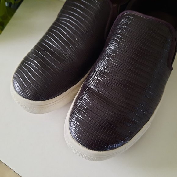 H&M Croc Textured Slip-on Sneakers - Plum Purple - Picture 4 of 16